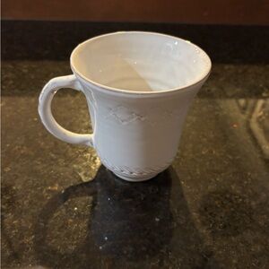 Vietri Bellezza White Mug